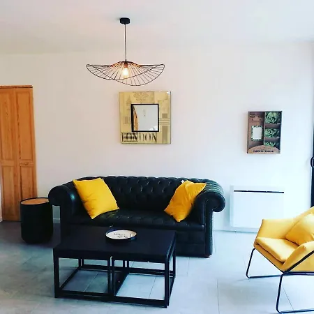 Vakantiehuis Maison De Charme A Avec Jardin Paisible Sainte-Genevieve-les-Gasny